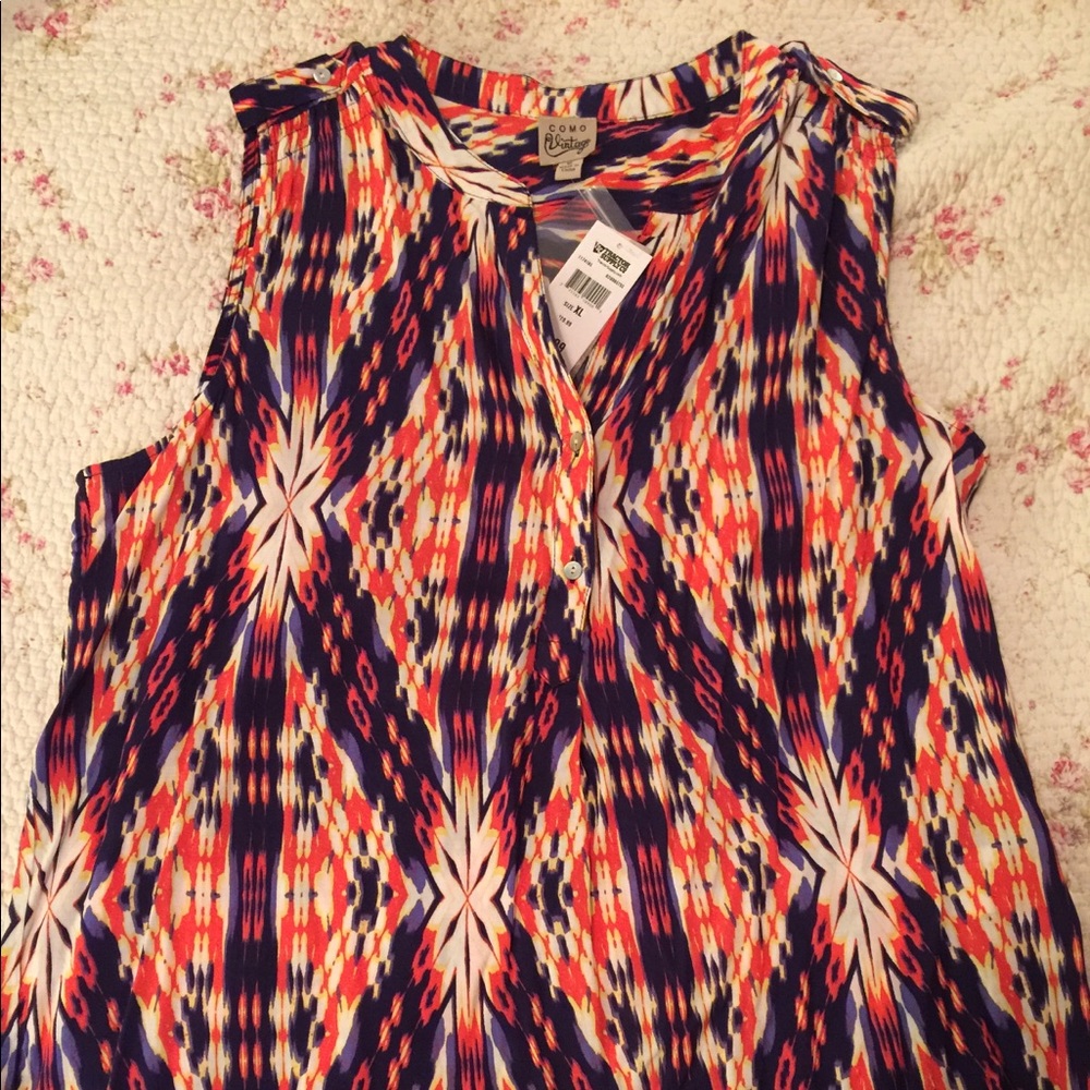 Beautiful sleeveless top! Aztec pattern!